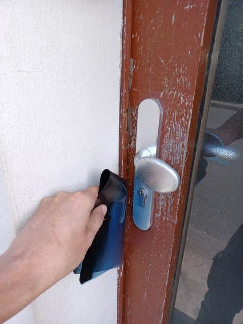 Ouverture d’une porte claquée par radio