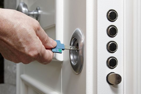 Ouverture d’une porte de sécurité
